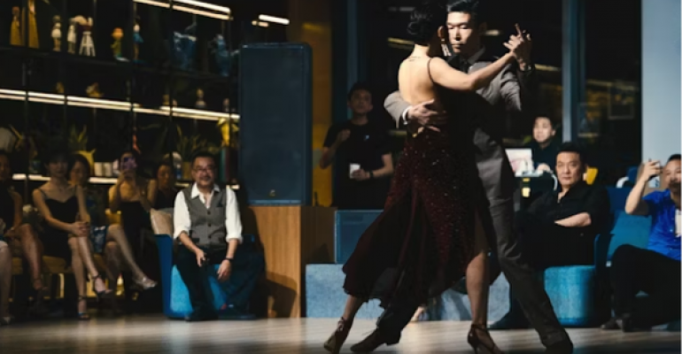 The Complementarity Tango image