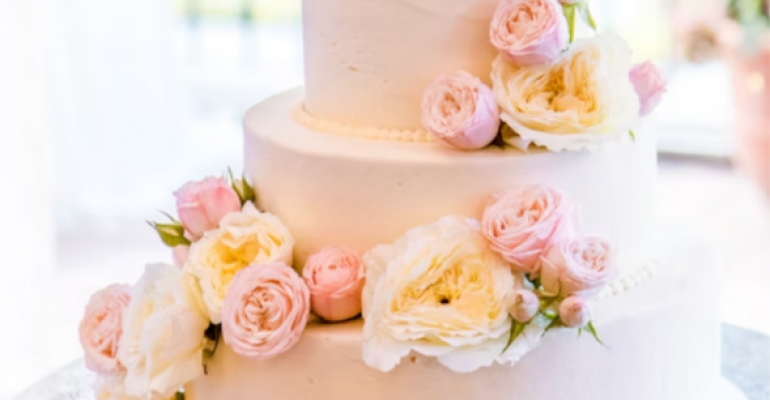 Should I go to a same-sex wedding? image